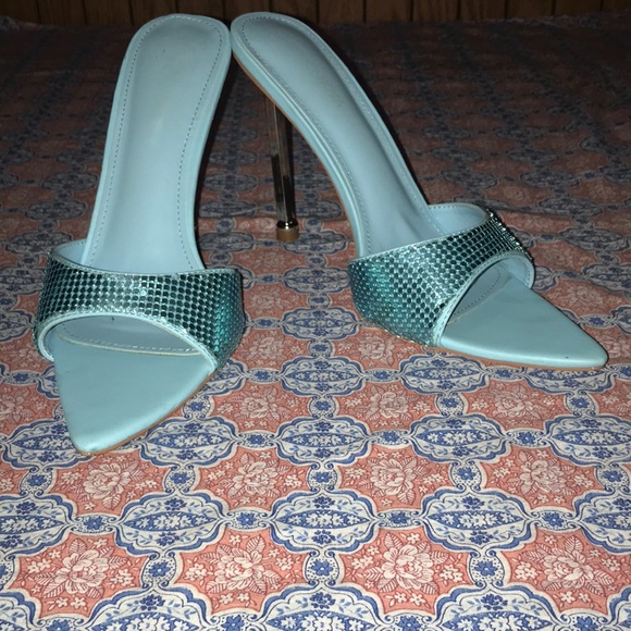 Light blue & gold open toe heels - Picture 1 of 10